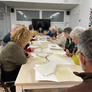 Canyelles posa en marxa el seu primer club de lectura amb 17 persones. Ajuntament de Canyelles