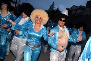 Canyelles recupera el carnaval amb més participació que mai a la Rua