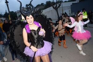 Canyelles recupera el carnaval amb més participació que mai a la Rua