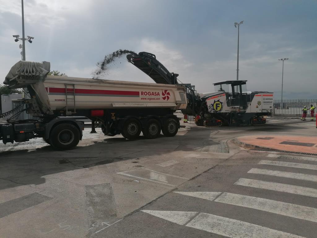Comencen les obres de millora del ferm al port de Vilanova. Ports