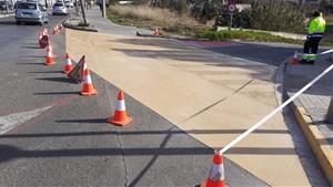 Comencen les obres del nou carril bici segregat del torrent de la Pastera a la plaça Llarga