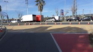 Comencen les obres del nou carril bici segregat del torrent de la Pastera a la plaça Llarga