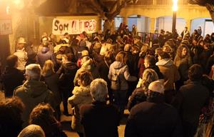 Concentració de rebuig a Sant Martí Sarroca pel segrest i violació d’una menor al municipi