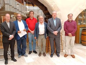 Conveni per continuar la catalogació del fons bibliogràfic del vilafranquí Mossèn Trens. Ajuntament de Vilafranca