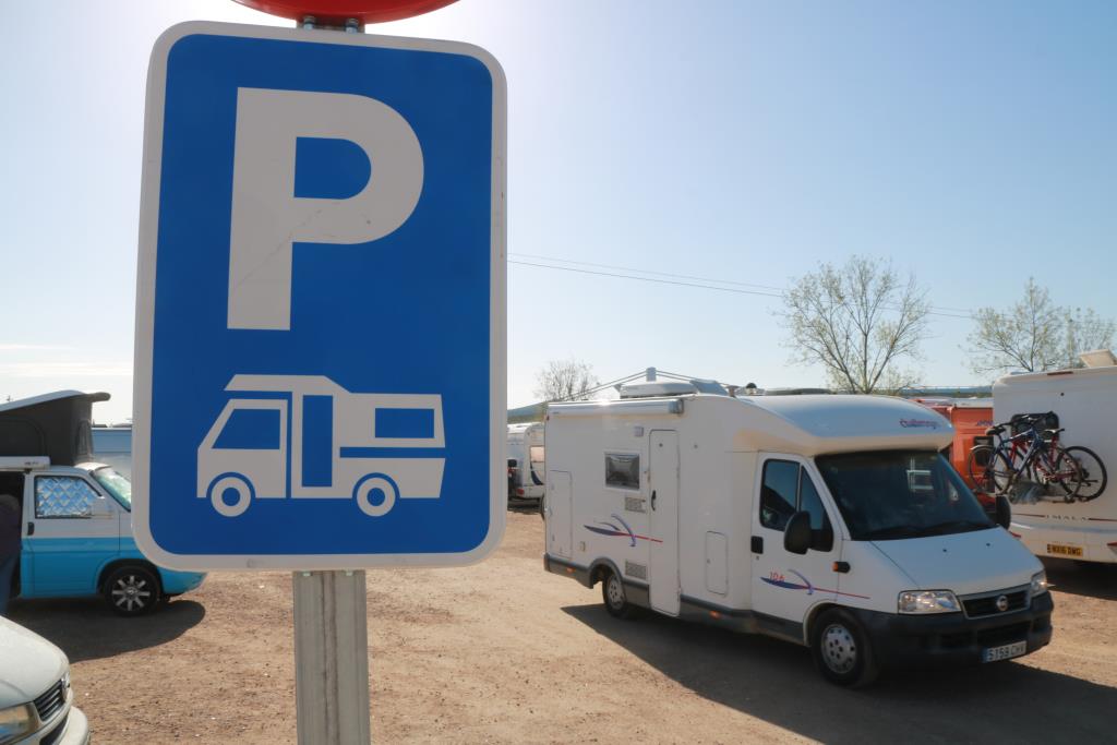 Convoquen una marxa lenta d'autocaravanes per la Costa del Garraf per denunciar la 