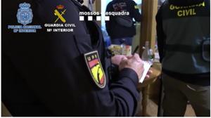 Desmantellen un grup especialitzat en cometre robatoris a empreses i sostreure camions de gran tonatge arreu de l'Estat. Mossos d'Esquadra