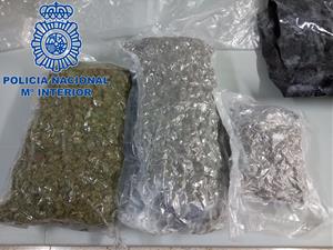 Detenen dos homes a Igualada i Sagunt per cultivar i vendre marihuana a través d’enviaments postals. ACN