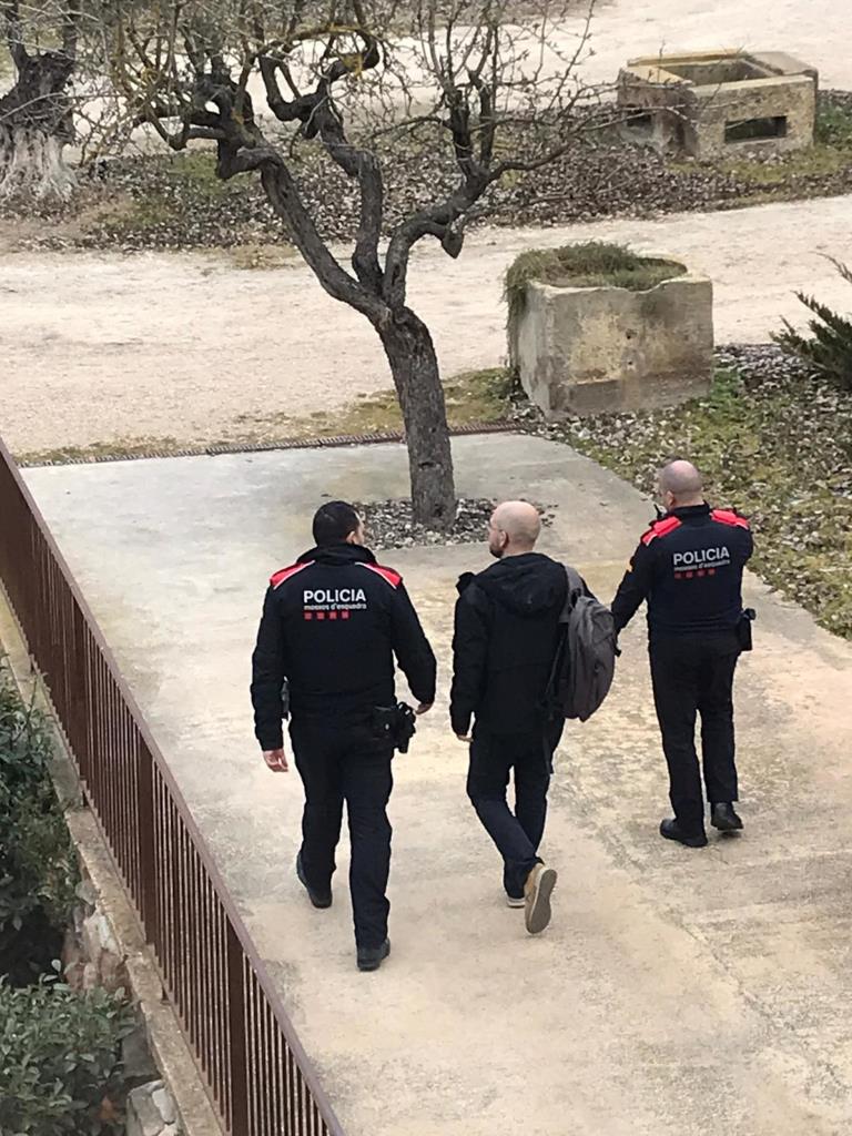 Detenen un membre del secretariat nacional de l'ANC perquè declari per unes pintades al Consell Comarcal de l'Anoia. ACN