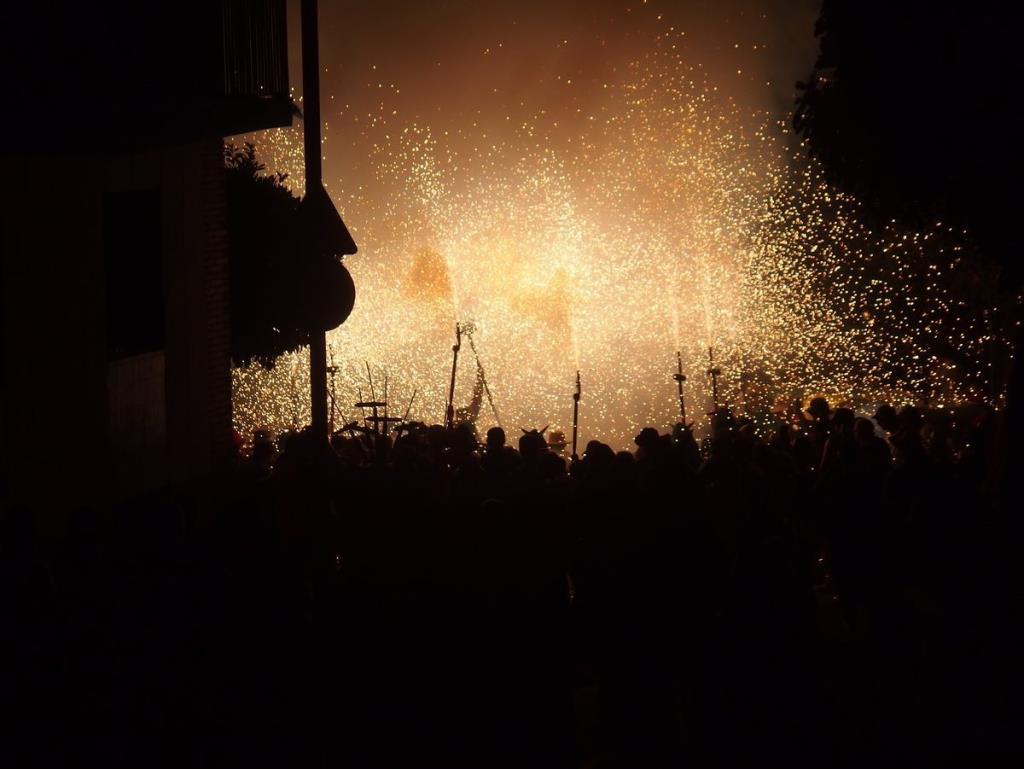 El 24è Correfoc Tradicional de les Cases Noves . Ajuntament de Sitges