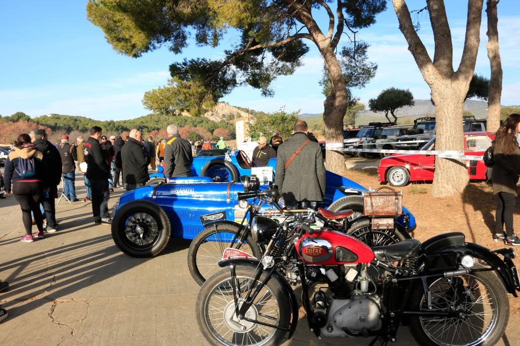 El centenari Autòdrom de Terramar espera les obres per a la reobertura amb una trobada de vehicles clàssics. ACN