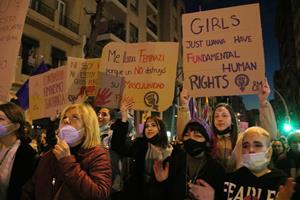 El feminisme afronta dividit un 8-M marcat per les polèmiques amb les lleis del 'només sí és sí' i la 'trans'. ACN