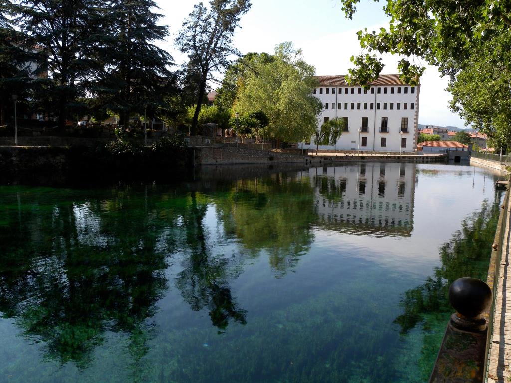 El Govern protegeix el Museu Molí-Paperer de Capellades com a Monument Històric per mantenir la seva funció industrial. Museu Molí-Paperer