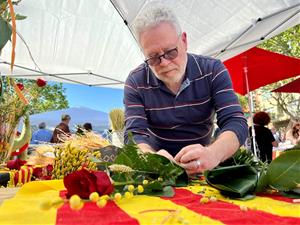 El Gremi de Floristes de Catalunya, satisfet amb el ritme de venda de roses per Sant Jordi. ACN