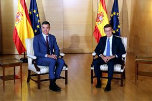 El líder del PSOE, Pedro Sánchez, i el líder del PP, alberto Núñez Feijóo, aquest dimecres al Congrés. ACN/ Roger Pi de Cabanyes