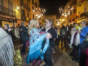 El mantó de Manila, el símbol més característic del Carnaval de Vilanova, protagonista de la nova exposició de La Sala