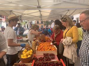 El Mercat Noucentista de Vilanova mostra amb orgull el valor de la pagesia local. EIX