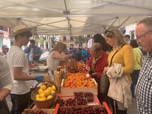 El Mercat Noucentista de Vilanova mostra amb orgull el valor de la pagesia local. EIX