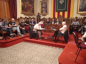 El ple de Vilafranca aprova el conveni signat amb Adif pel cobriment de les vies de tren. Ramon Filella