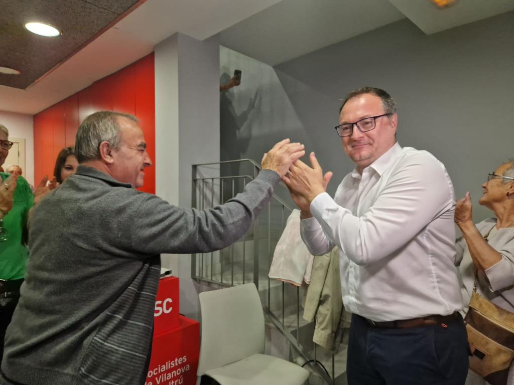 El PSC guanya les eleccions a Vilanova i la Geltrú amb 11 regidors, a dos de la majoria absoluta . Belén Álvarez