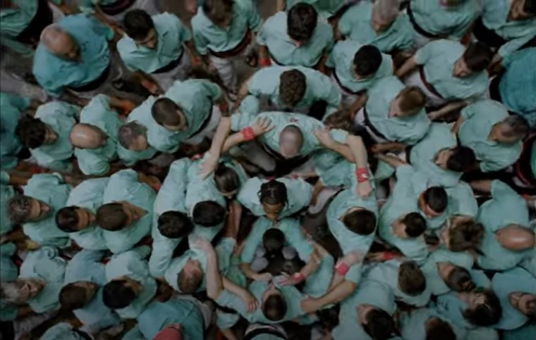 El raper nord-americà Travis Scott grava un videoclip amb els Castellers de Vilafranca. EIX