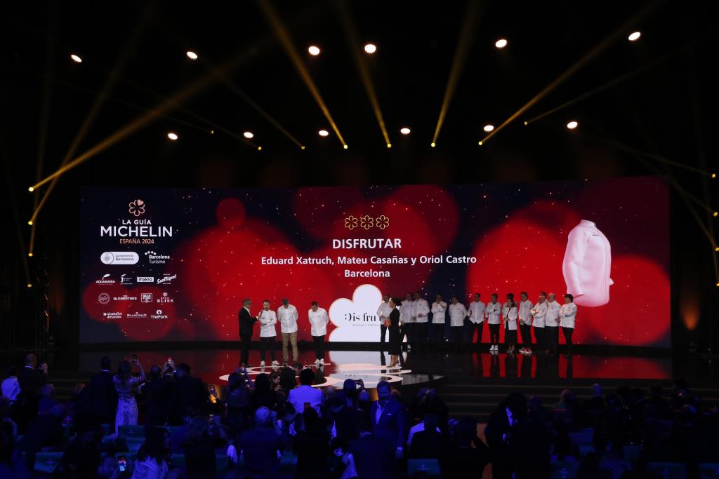 El restaurant Disfrutar, del sitgetà Oriol Castro, consolida l’ascens a l’Olimp gastronòmic i aconsegueix la tercera estrella Michelin. ACN