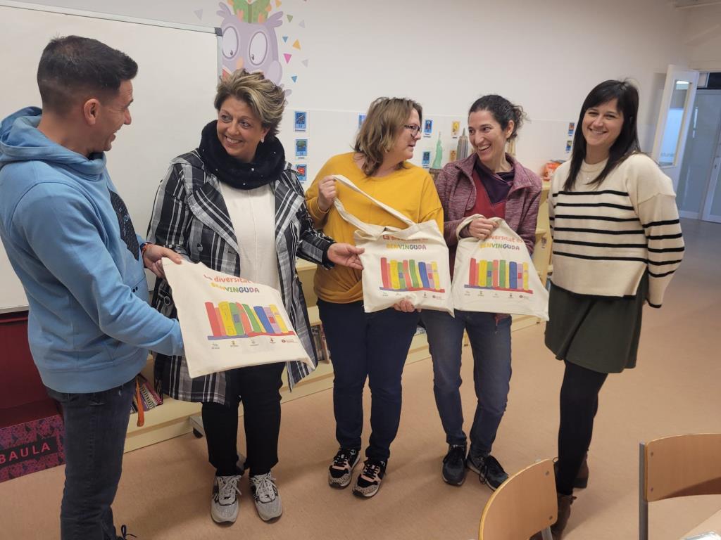 El SAI Garraf desplega una campanya de  prevenció de la LGTBIfòbia a Canyelles, Cubelles i Olivella. CC Garraf