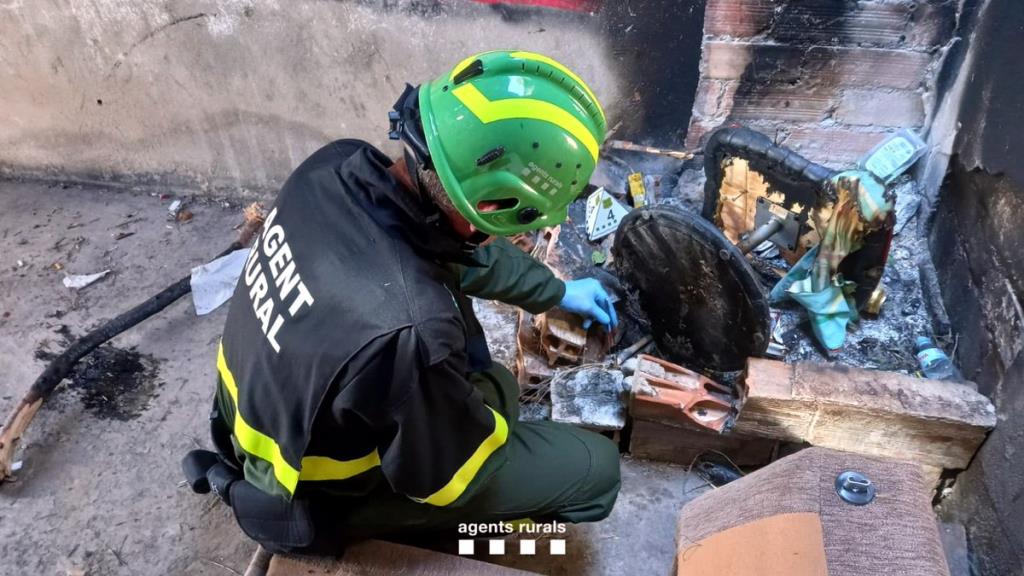 Els Agents Rurals apunten que l'incendi de Cubelles s'ha originat per un 