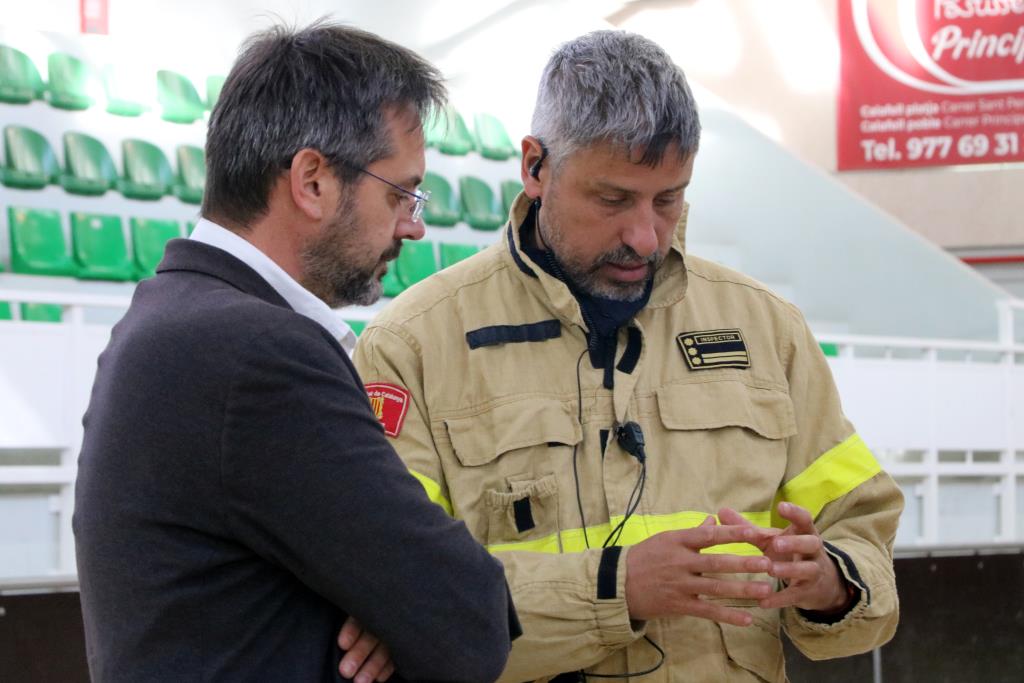 Els Bombers aixequen el confinament per l’incendi de Calafell. ACN