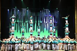 Els Castellers de Vilafranca omplen el Liceu per celebrar els 75 anys de l’agrupació