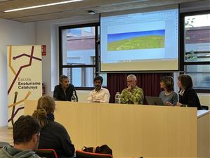 Els experts adverteixen que les aliances entre sectors són imprescindibles per recuperar el valor dels productes del bosc
