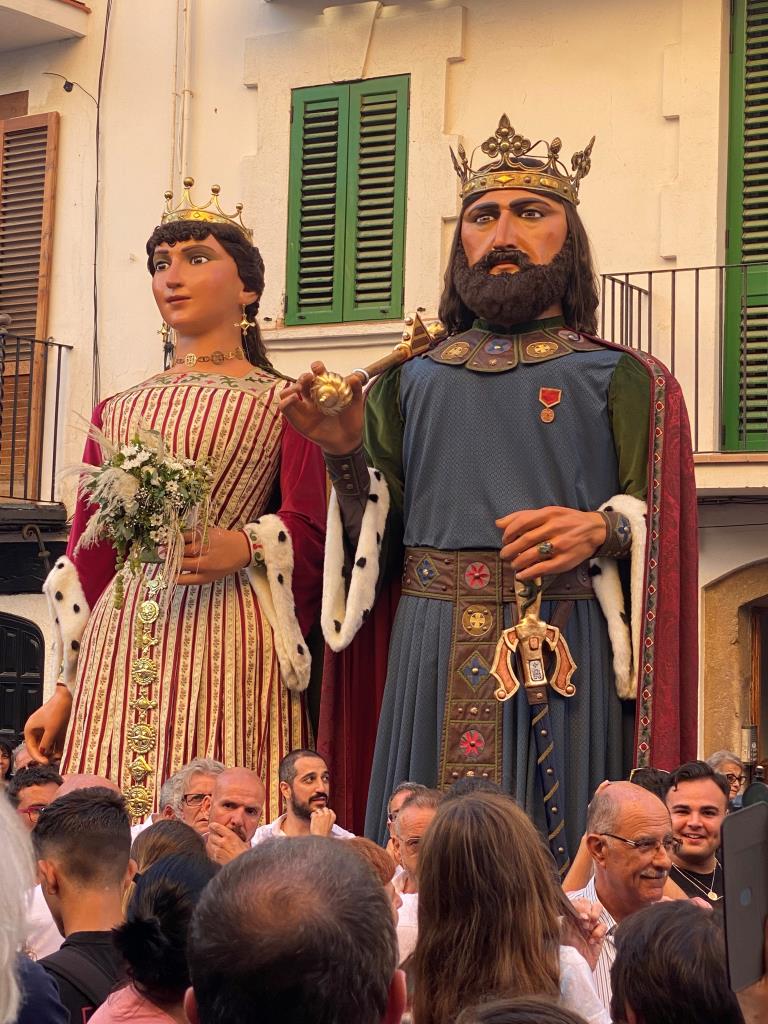 Els Gegants Vells de Sitges comencen un micromecenatge per cloure el seu 125è aniversari . Ajuntament de Sitges