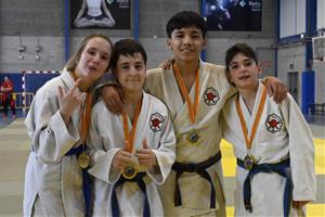 Els judoques de l'Escola de Judo Vilafranca-Vilanova. Eix