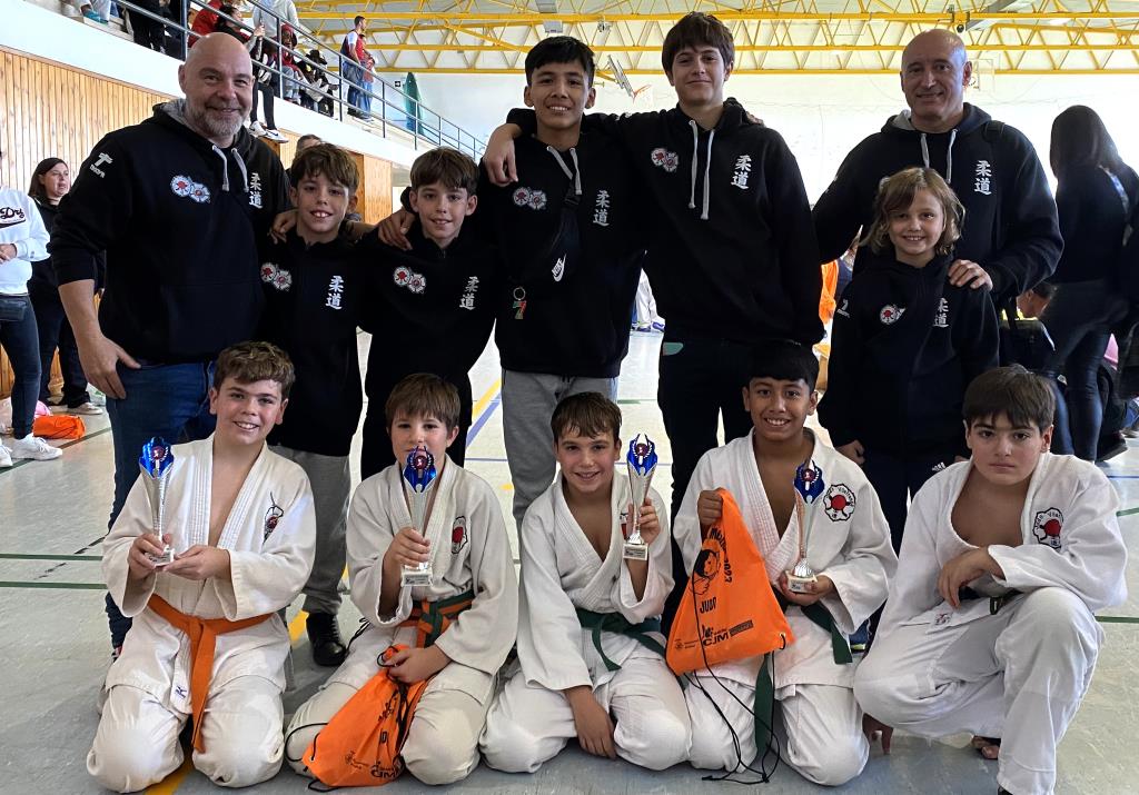 Els judoques del Club Judo Vilafranca-Vilanova. Eix