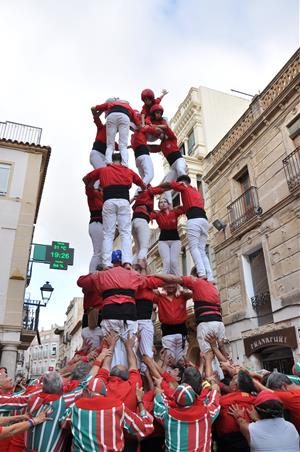 Els Minyons de l'Arboç celebren el primer castell documentat de la història . Minyons de l'Arboç