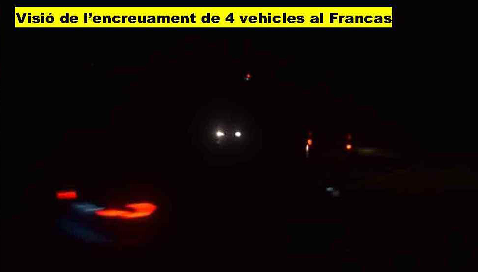 Encreuament de vehicles al Francas. Xarxa Vendrellenca