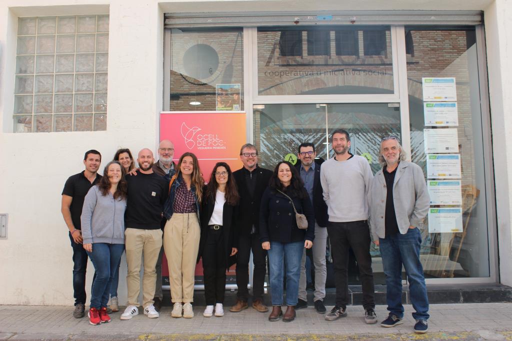 Es presenta el programa Ocell de Foc Penedès per promoure la inserció laboral i el benestar emocional de les joves. EIX