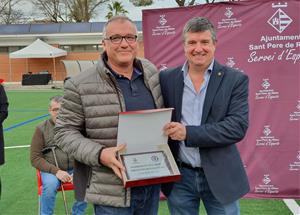 Exhibició de futbol femení per l'estrena de la nova gespa del camp de futbol de Ribes