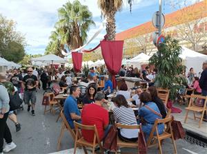 Èxit del Mercat del cava i la tapa i la Jornada de solidaritat i cooperació de Sant Pere de Ribes. Ajt Sant Pere de Ribes