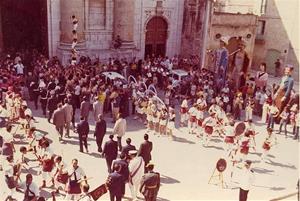 Fotografies antigues de la Festa Major de Vilanova i la Geltrú. Eix
