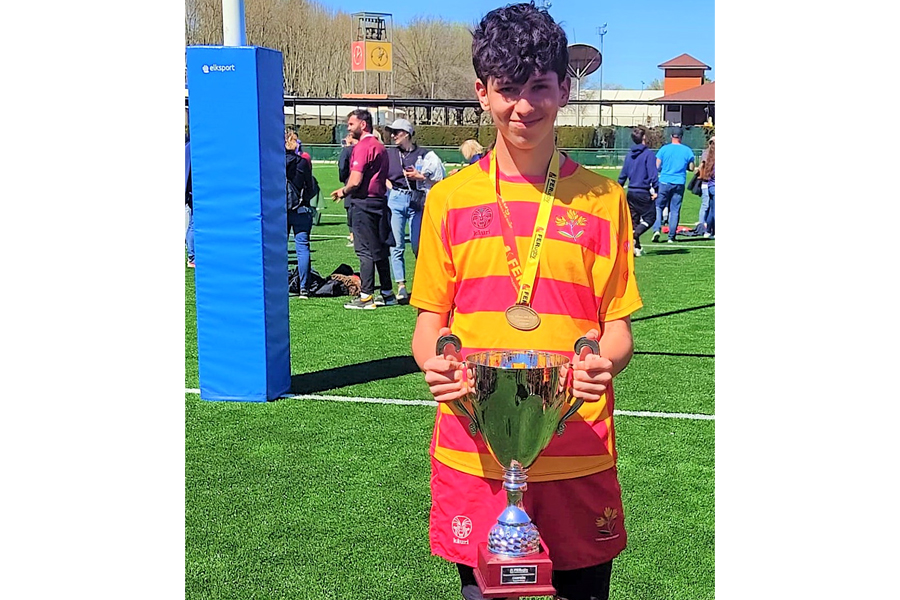 Hèctor Benítez de l'Anoia RC campió amb Catalunya al Campionat d’Espanya . Eix