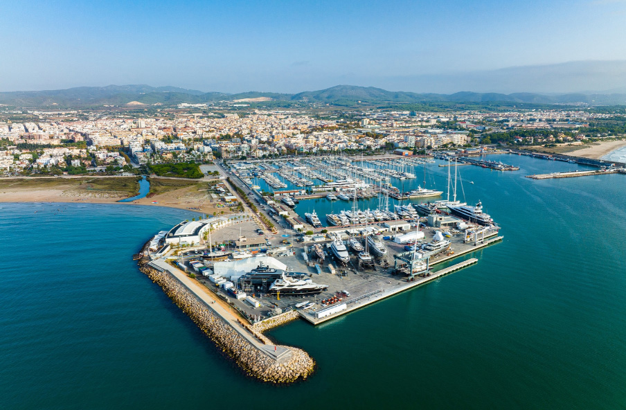 Imatge aèria de la façana de Vilanova i la Geltrú. Eix