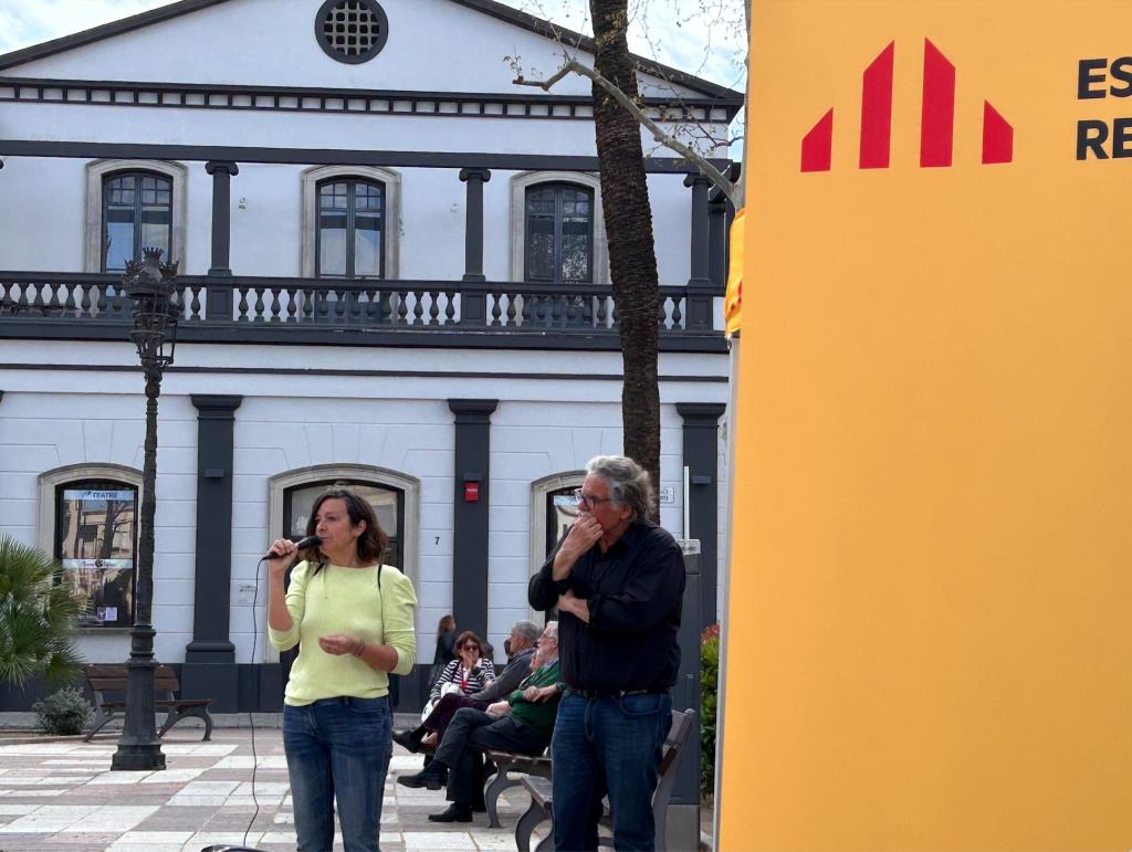 Joan Tardà presenta Montse Casaoliva com a alcaldable per Esquerra a Sant Pere de Ribes. ERC