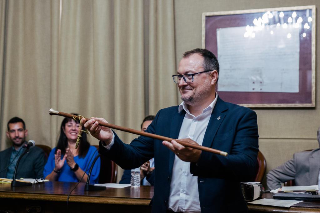 Juan Luis Ruiz, al ple d'investidura. Ajuntament de Vilanova