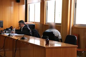 Jutgen un home que s'enfronta a 13 anys de presó per agredir sexualment una menor a Bellvei. ACN
