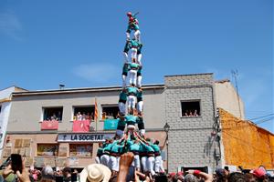 La Bisbal del Penedès es conforma amb els castells bàsics de 9 en una diada on han predominat els intents desmuntats