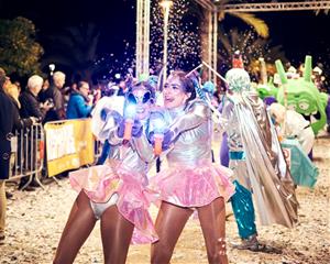 La colla Panxampla’s organitzarà el Carnestoltes 2024 i la colla Huerto’s, la Reina del Carnaval de Sitges. Ajuntament de Sitges