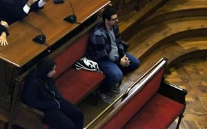 La fiscal insisteix que el parricida de Vilanova va actuar induït per la seva amiga i demana repetir el judici. ACN