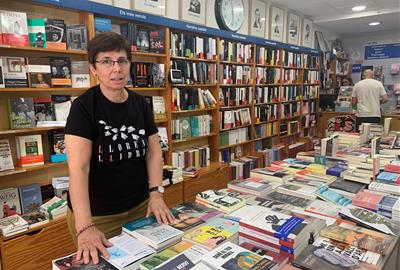 La històrica Llorens Llibres de Vilanova i la Geltrú tanca les portes després de mig segle. EIX