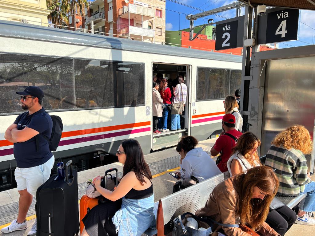 La línia R2 Sud de Rodalies va registrar 148 incidències durant el 2022, gairebé 1 cada 3 dies. ACN