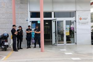 La Policia Nacional escorcolla dependències de l’Ajuntament de Sitges